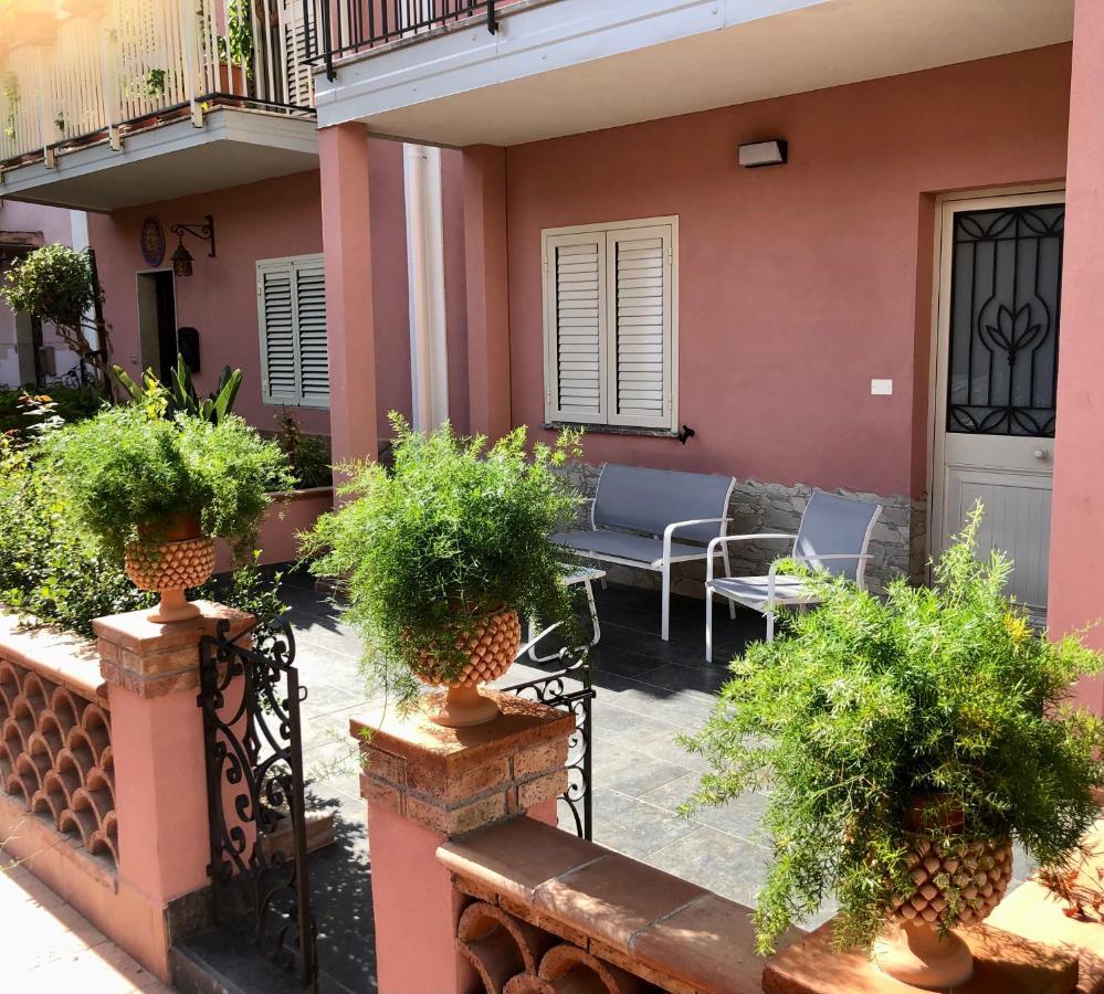 La Ginestra Ξενοδοχείο Giardini Naxos Εξωτερικό φωτογραφία